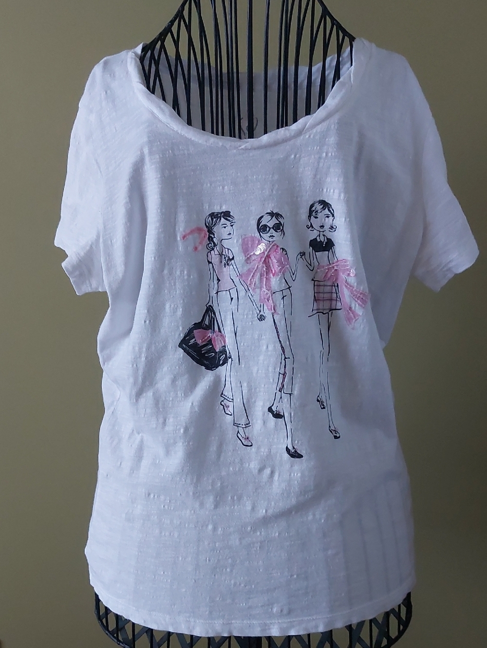 Izod White Short-Sleeve Tee with Pink Graphic Accents